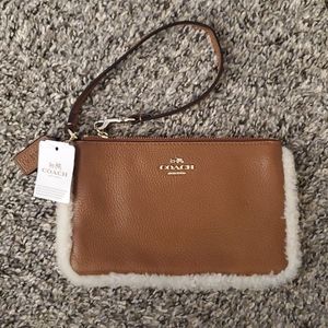 NWT Coach Tan Pebble Leather Fur Trim Wristlet